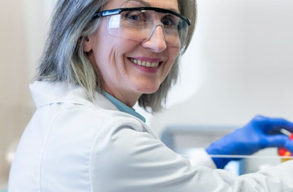 Confirmans integrationem industriae, academiae et inquisitionis, Instrumentum Shanghai Dengsheng novam basim R&D cum multis summis institutionibus coniunctim aedificavit.